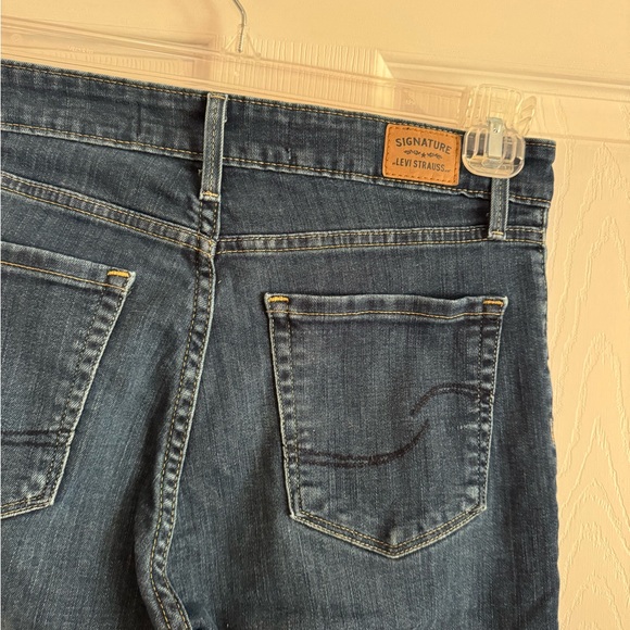Levi Strauss Jeans - Picture 5 of 6